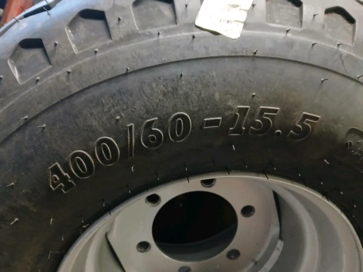 Wide implement tyres - Image 2