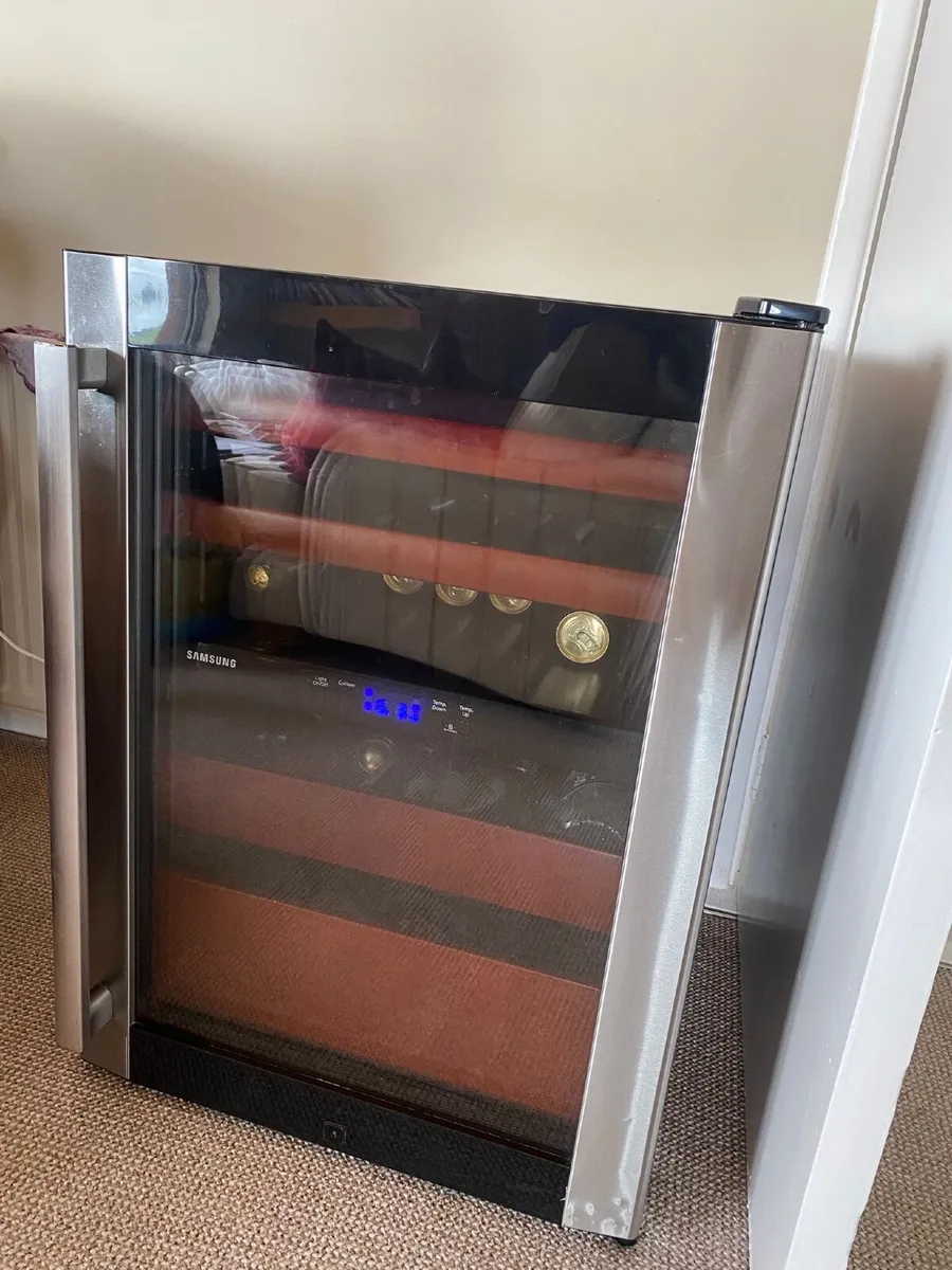 Dual Temperature Large Samsung Wine Cooler Fridge - Image 1