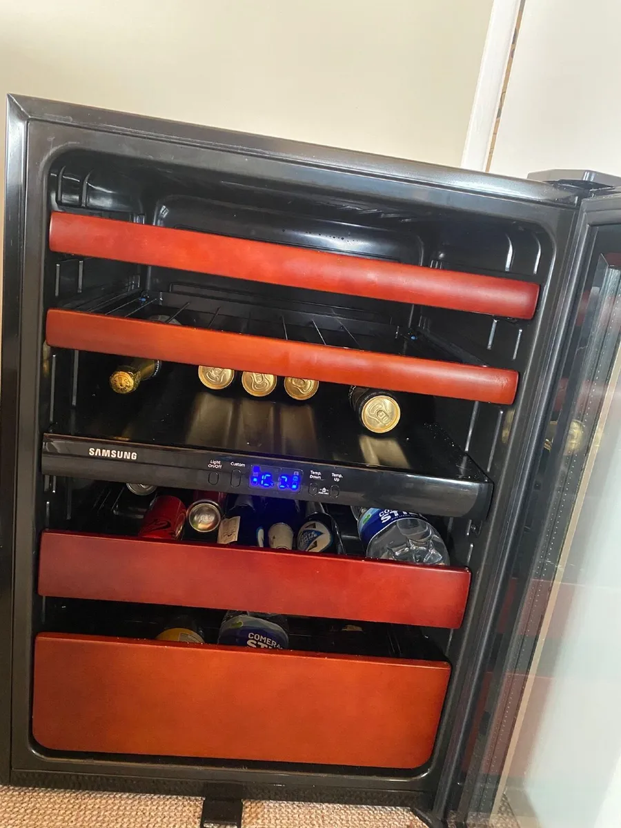 Dual Temperature Large Samsung Wine Cooler Fridge - Image 3