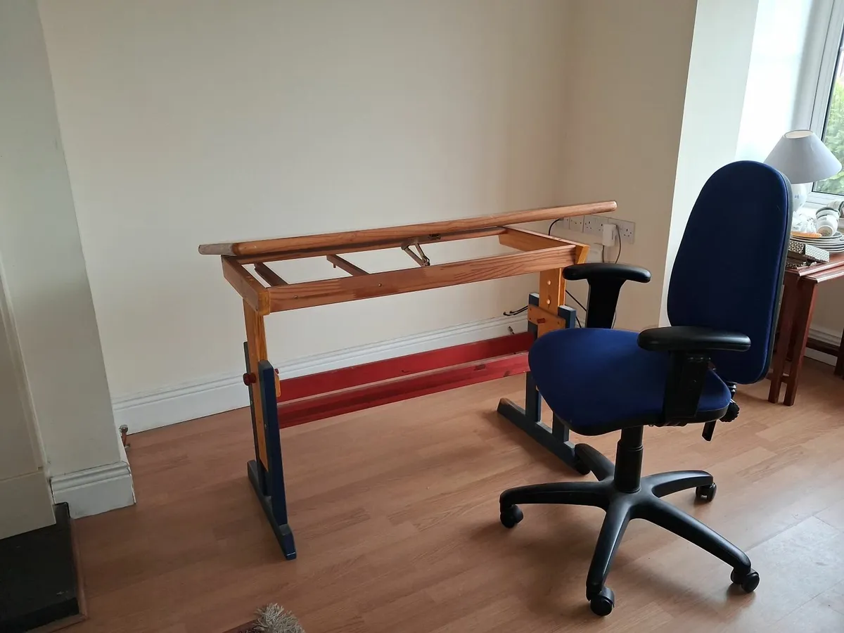 Height adjustable levered desk - Image 2