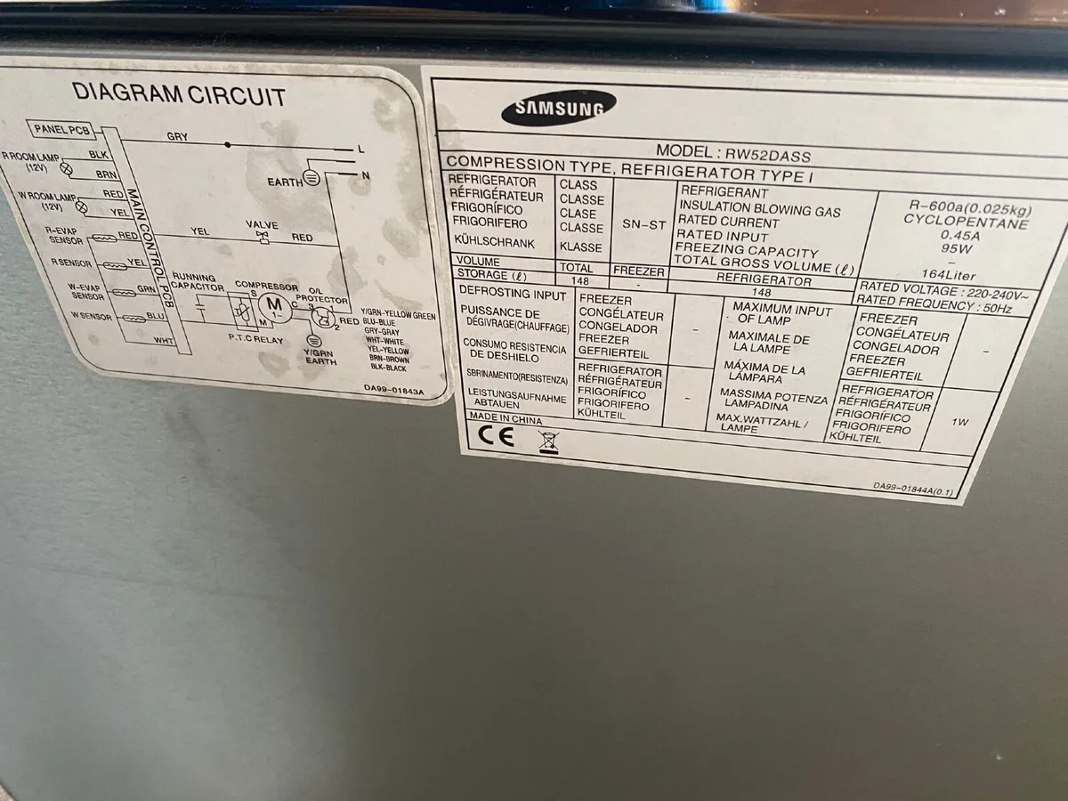 Dual Temperature Large Samsung Wine Cooler Fridge - Image 4