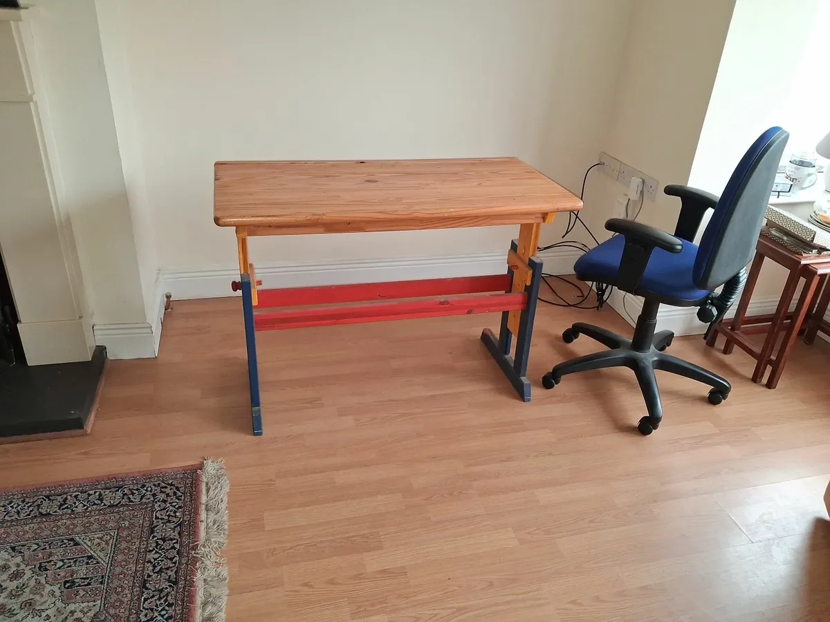 Height adjustable levered desk - Image 3