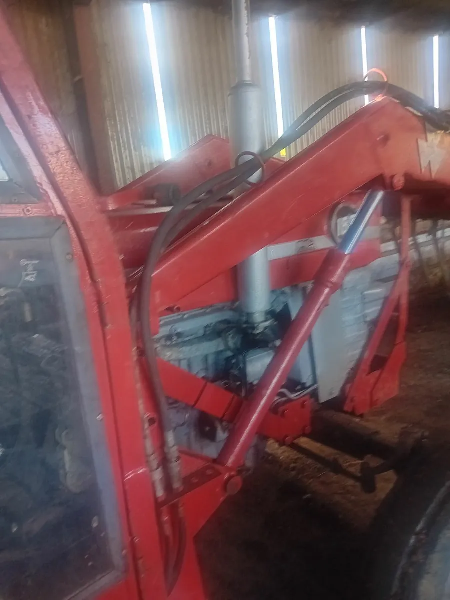 Massey Ferguson 185 with front loader - Image 3