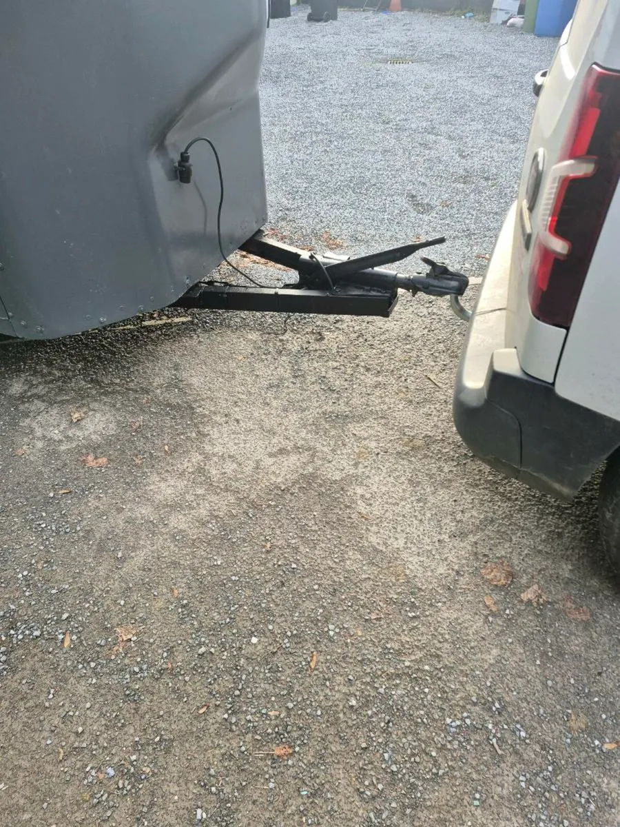 Horse box - Image 4