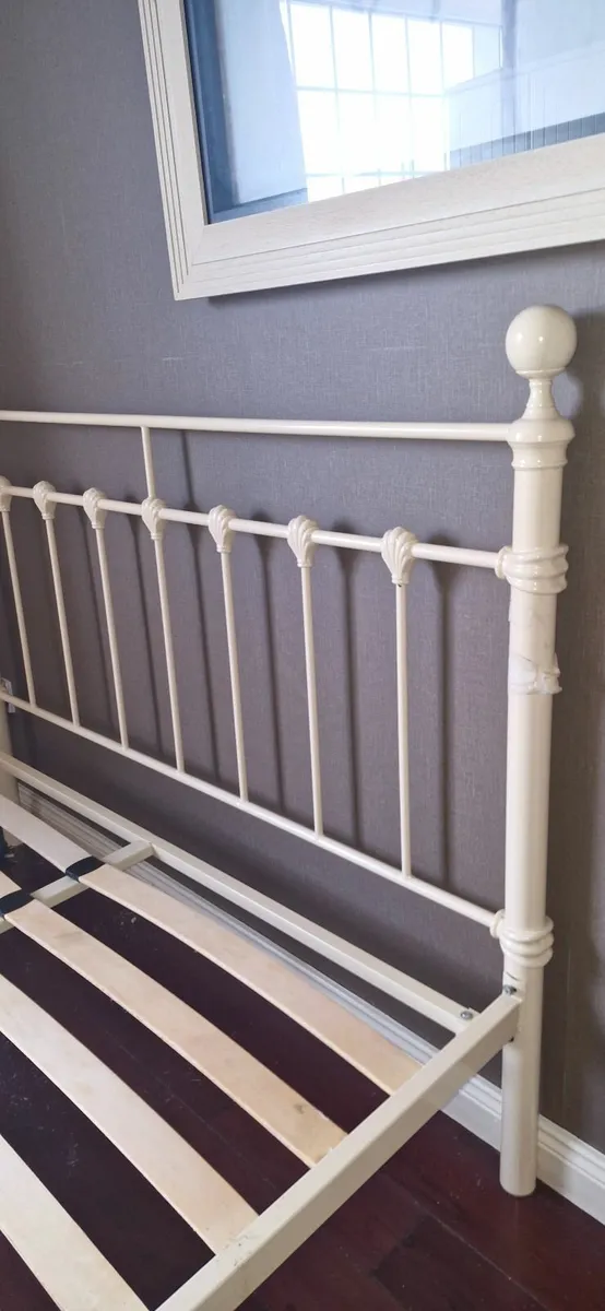Bed frame - Image 2