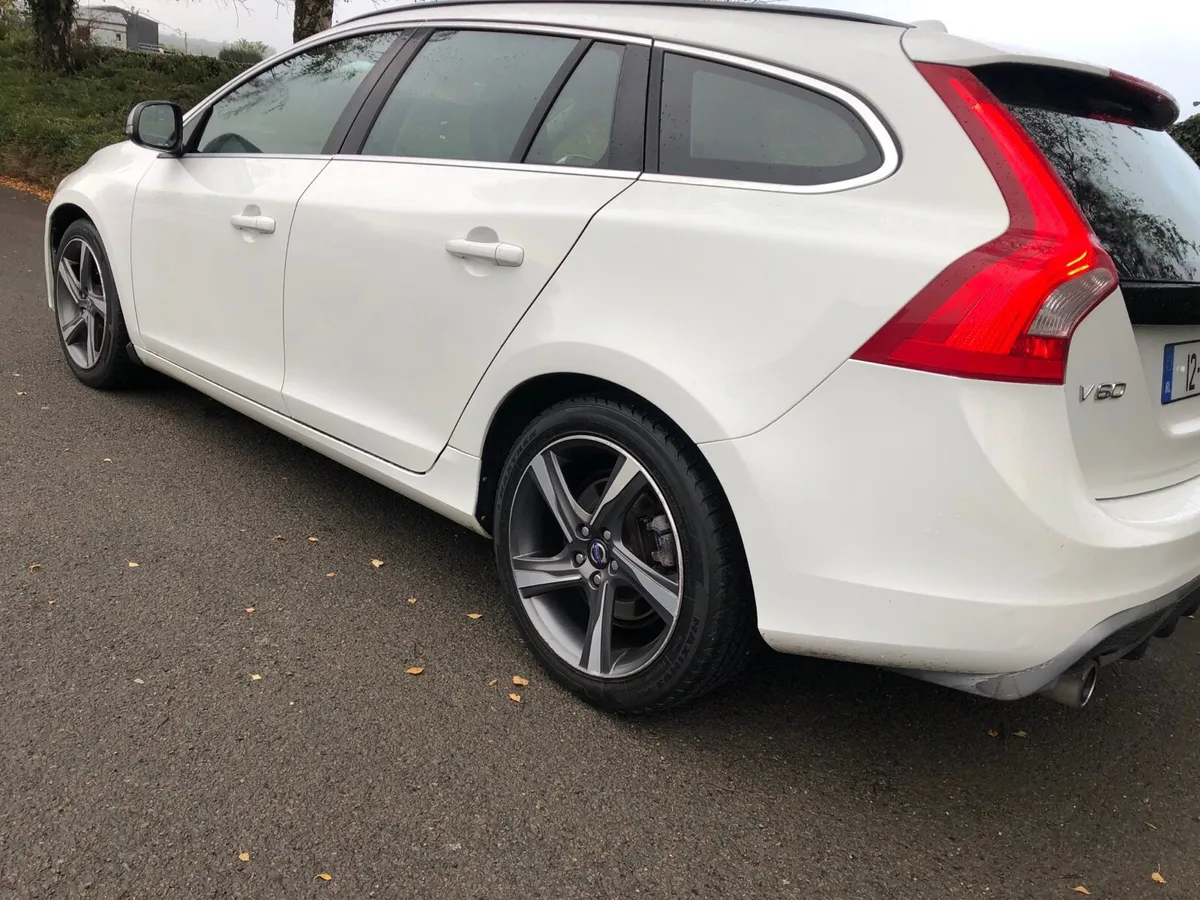 V O L V O -V 60-R DESIGN -NEW NCT&TAX - Image 2