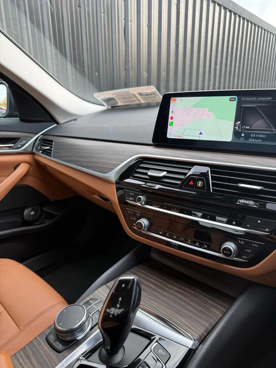 182 BMW 530E - Image 4