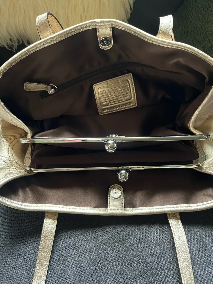 COACH bag - Image 2