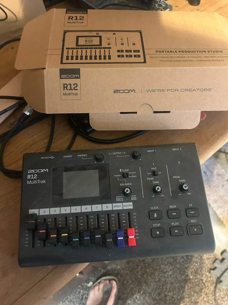 Zoom R12 8 track - Image 1