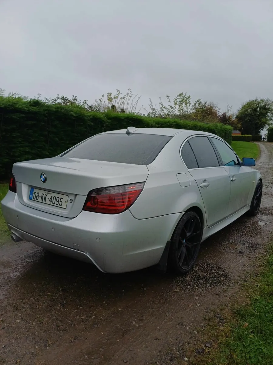 BMW 5-Series 2008 - Image 2