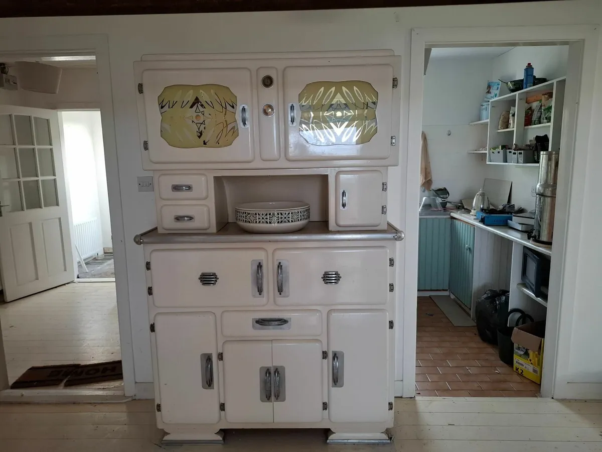 French dresser - Image 1