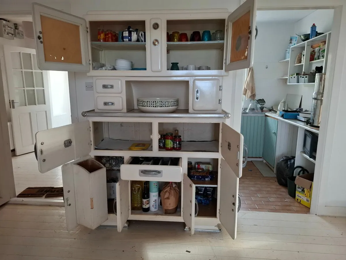 French dresser - Image 2