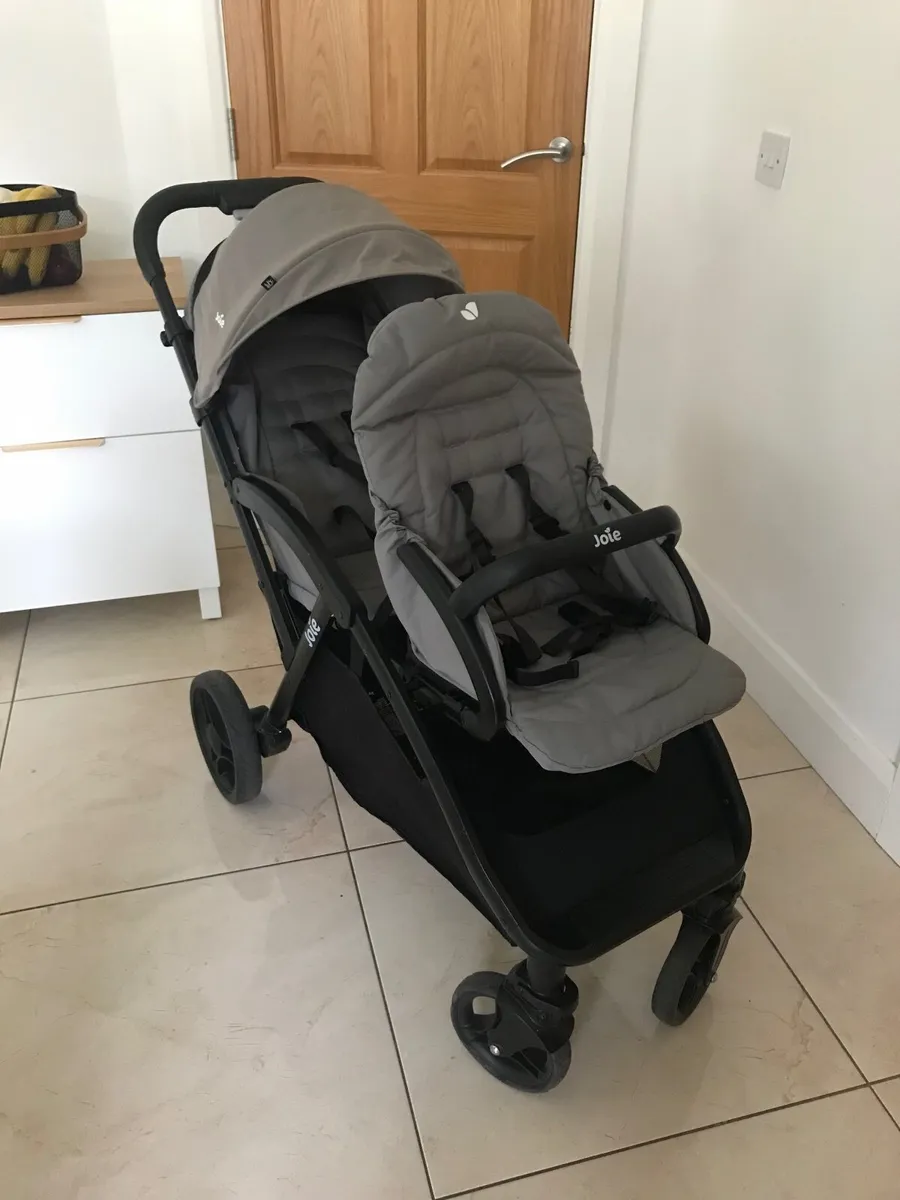 Double buggy pram Joie - Image 1