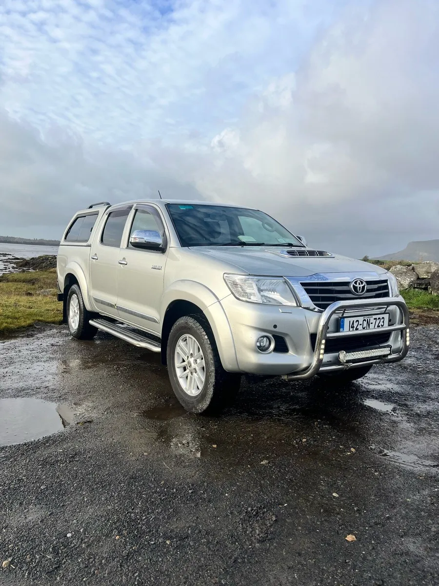 Toyota Hilux - Image 2