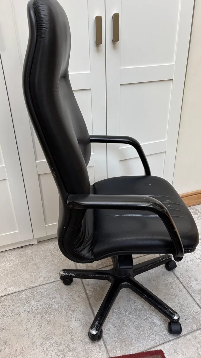 Office Desk Chair - Image 1