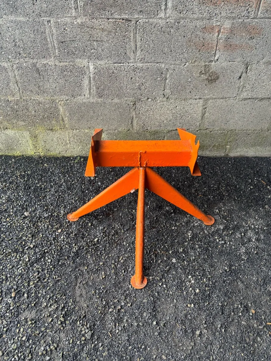 Cement Mixer Stand - Image 1