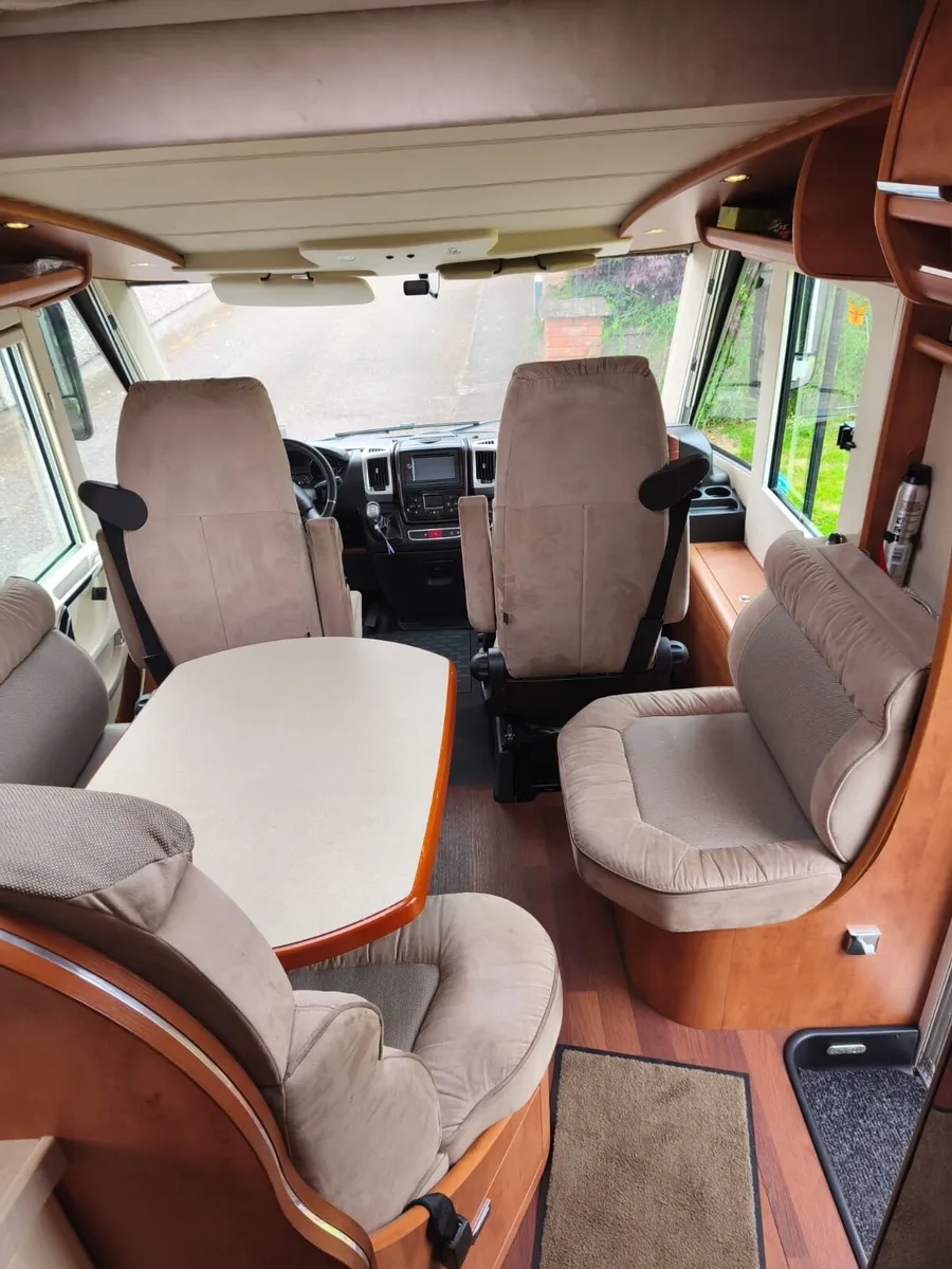 Motorhome - Image 4