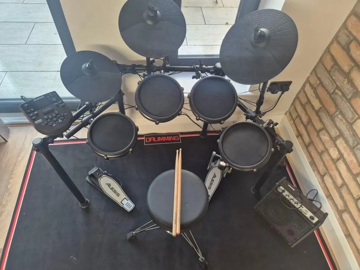 Alesis Nitro Drum Kit and Amp - Image 2