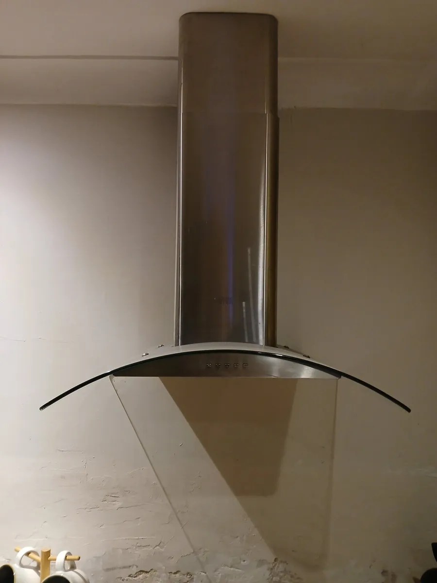 Extractor hood - Image 1