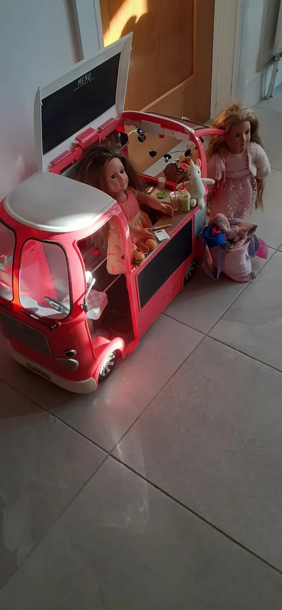 My Generation food truck and dolls - Image 1