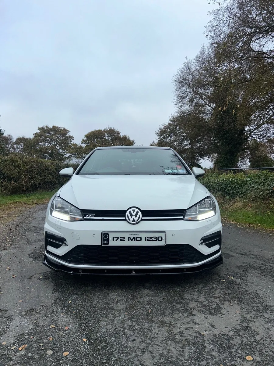 Volkswagen Golf 2017 R-Line - Image 2