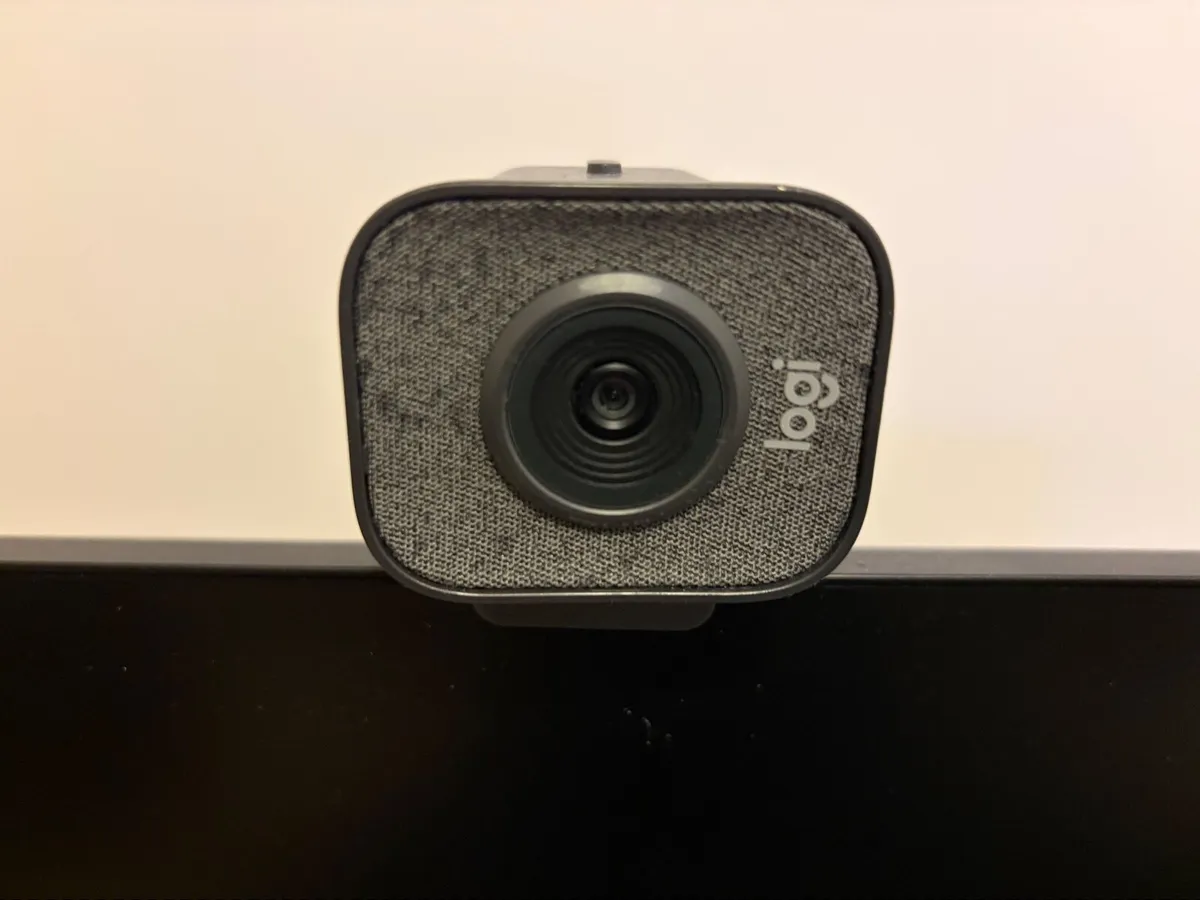 LG Monitor (27”) & Logitech Streamcam/Webcam - Image 2