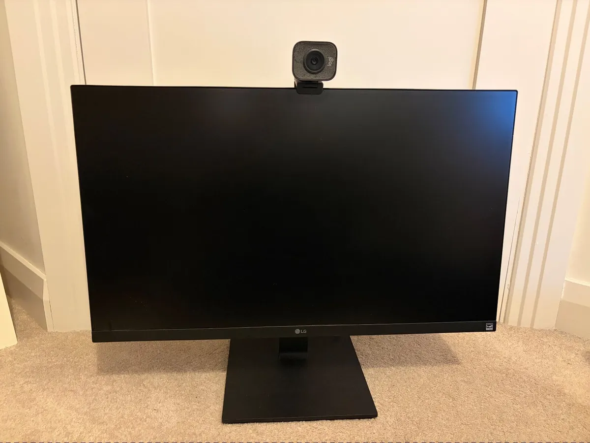LG Monitor (27”) & Logitech Streamcam/Webcam - Image 1