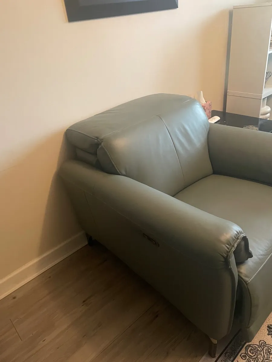 Recliner Leather Chair - Image 3
