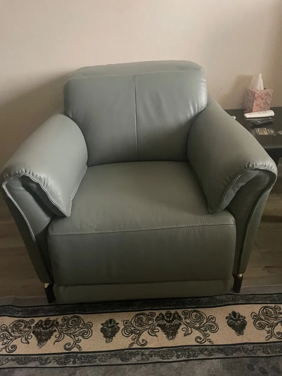 Recliner Leather Chair - Image 1