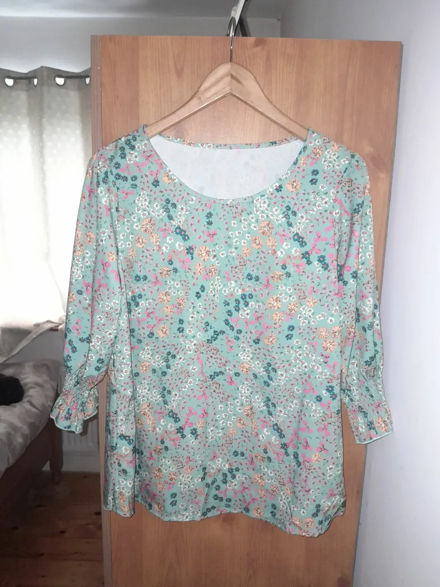 Ladies Floral Blouse - Image 1