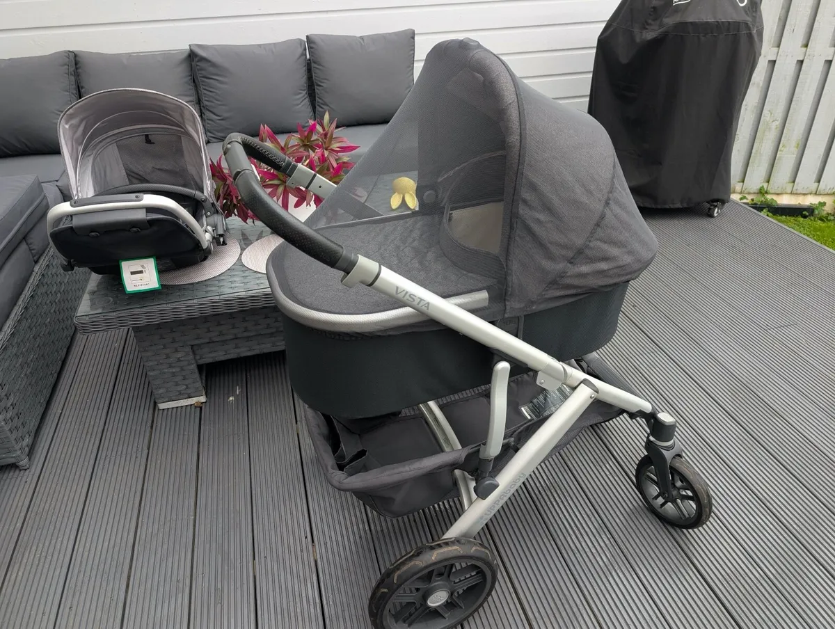 Uppababy Vista V2 Pram Pushchair Stroller Set - Image 4