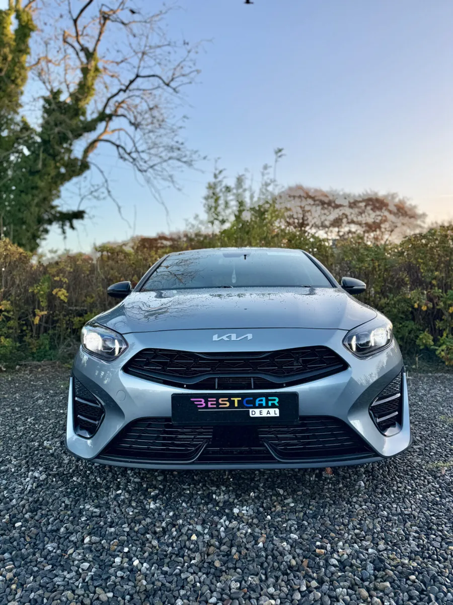 2022 Kia Ceed 1.6 GT Line Diesel Mild Hybrid - Image 3