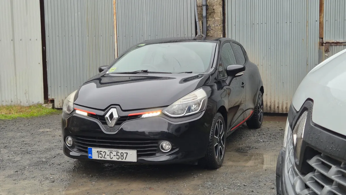 Renault Clio Dynamique Nav 1.2 75HP Manual - Image 3