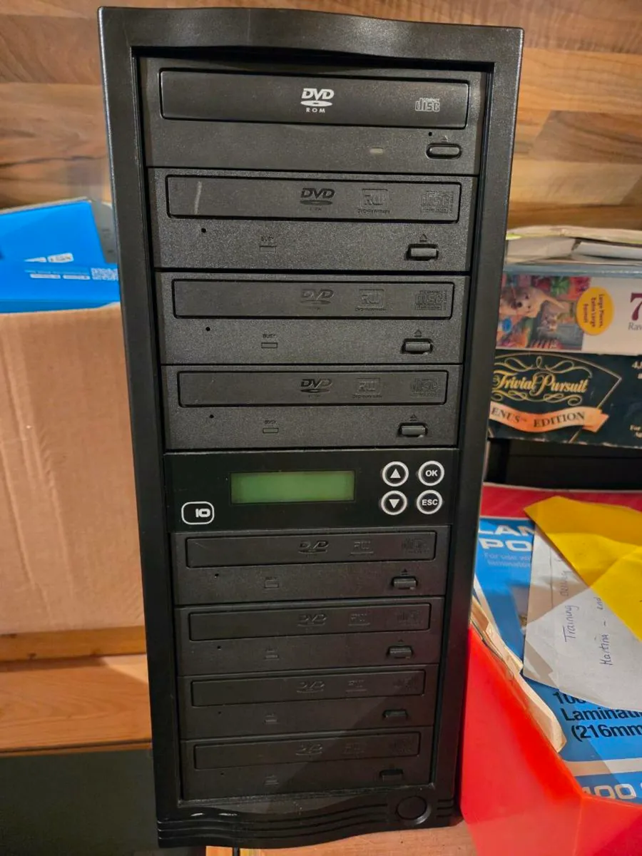 DVD/CD 7 Bay Duplicator