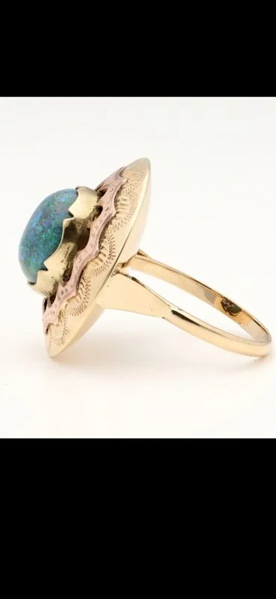 Stunning 14k Gold 4.5 Carat Opal Ring (6 grams) - Image 2