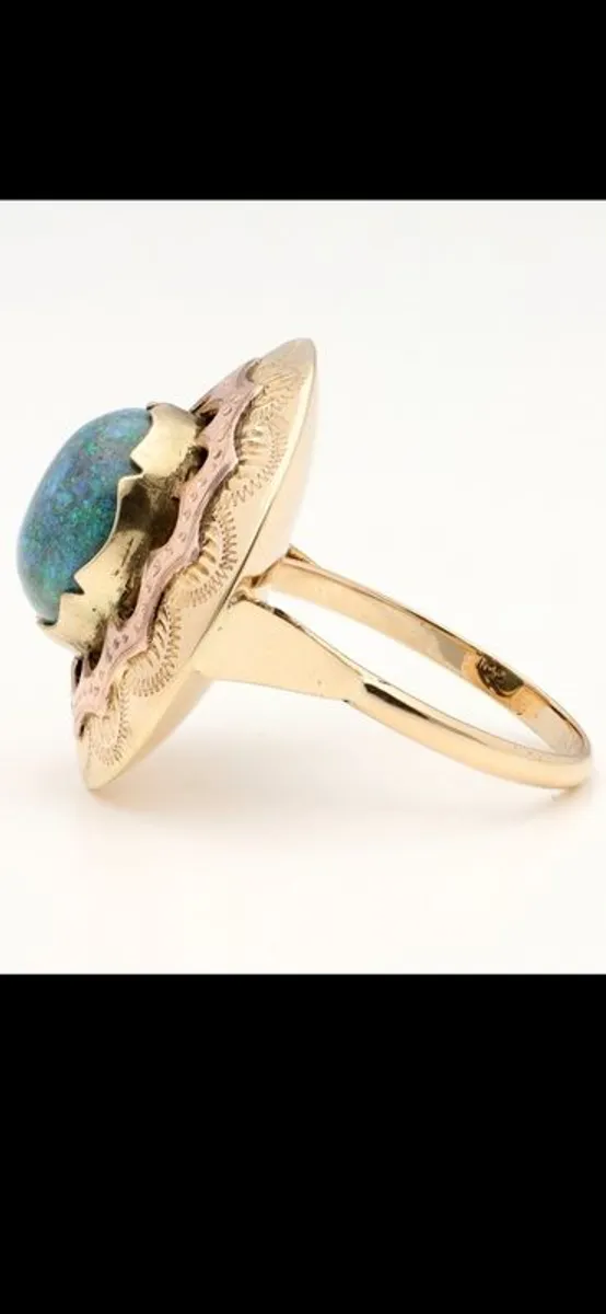 Stunning 14k Gold 4.5 Carat Opal Ring (6 grams) - Image 3