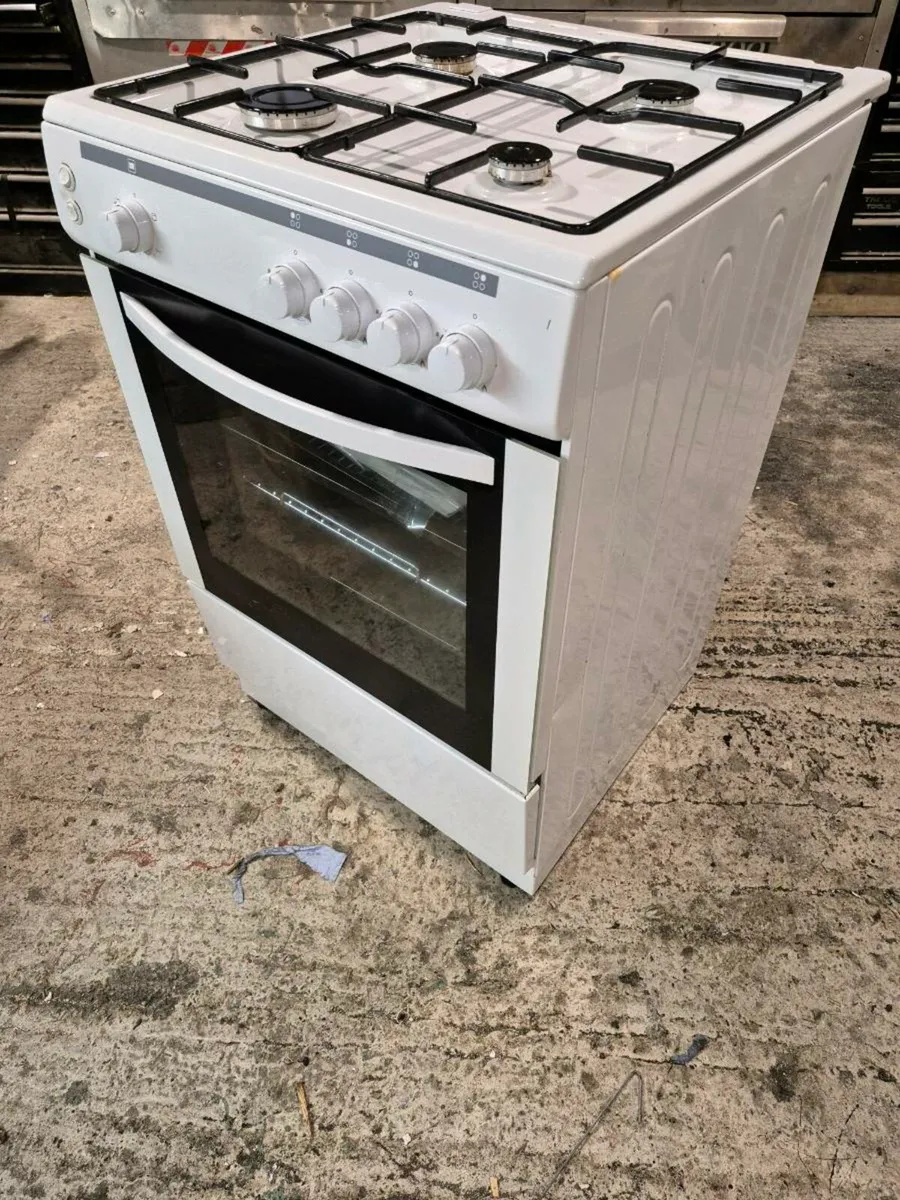 Gas cooker - Image 1