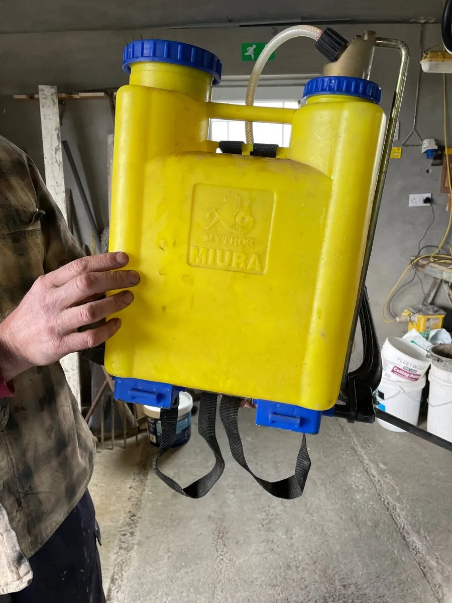 Miura sprayer can