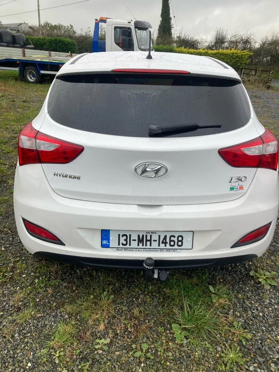 Hyundai i30 van - Image 2