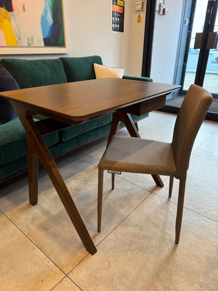 Desk - Image 4