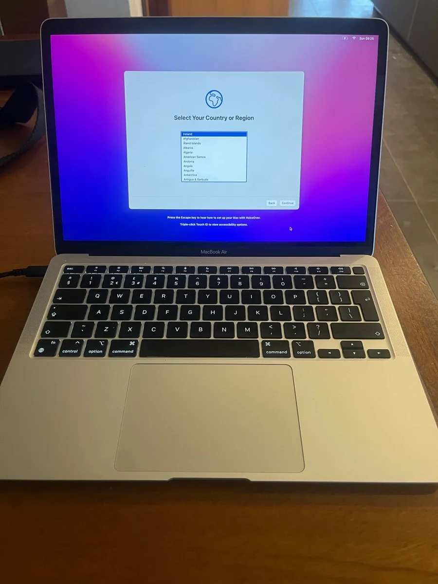 MacBook Air 13 - Image 2