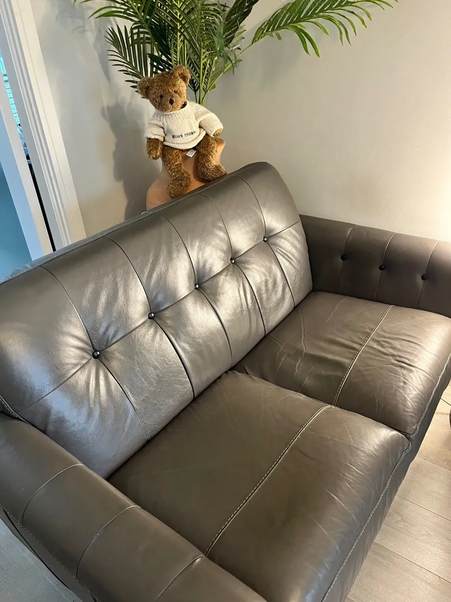 Grey Leather suite of furniture - Image 3