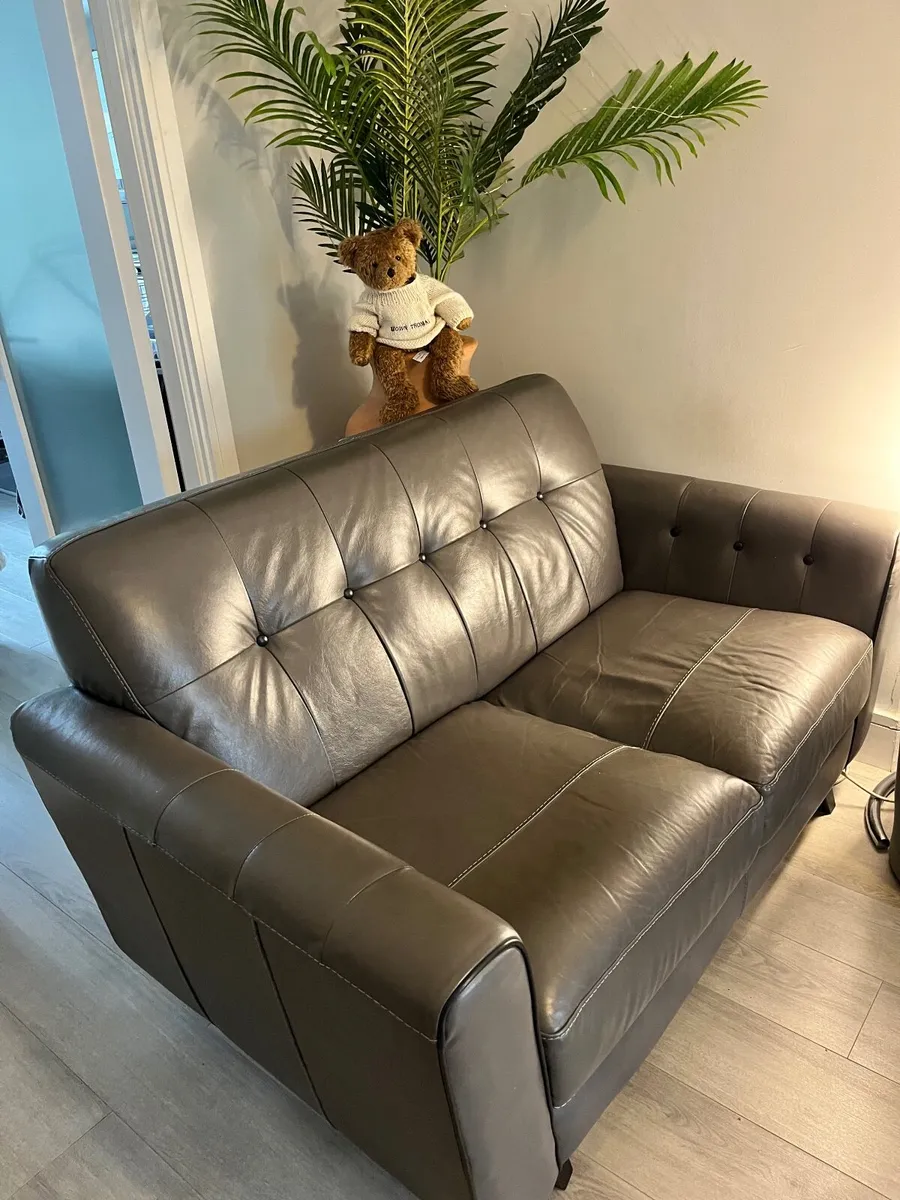 Grey Leather suite of furniture - Image 4