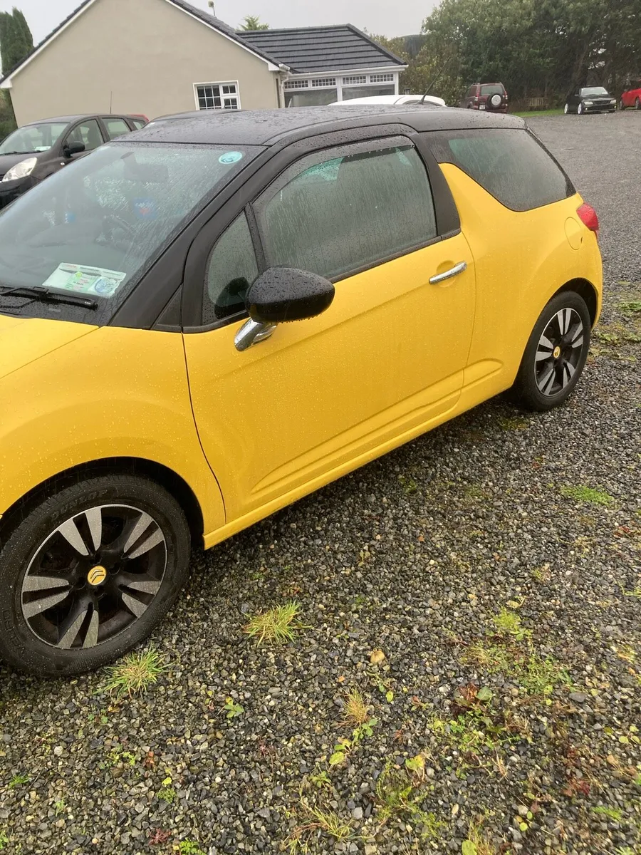 2010 Citroen DS3 1.6 diesel . - Image 4