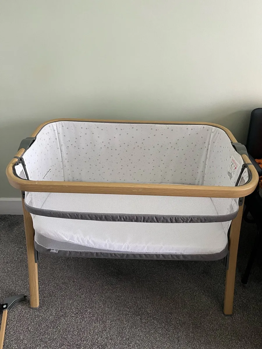 Babylo You & Me Crib - Image 1