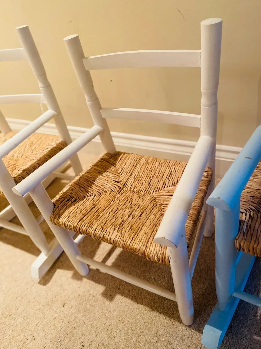 A set of 4 wooden wicker chairs - Image 2