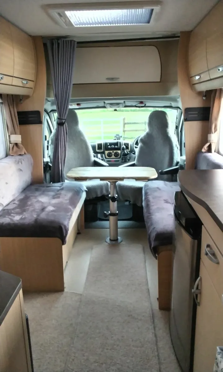 Motorhome - Image 4