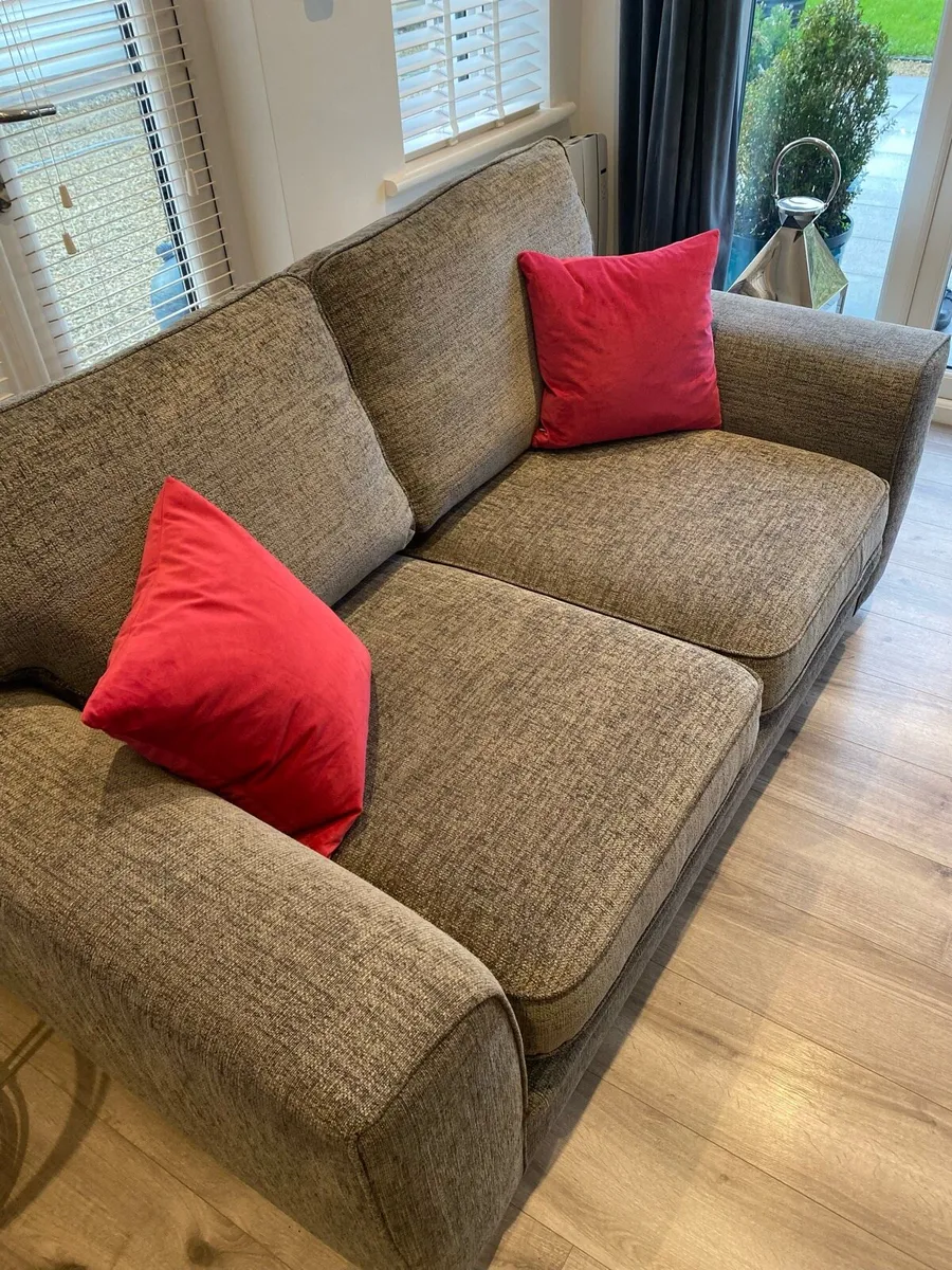 Luxurious grey couch and armchair - Image 3