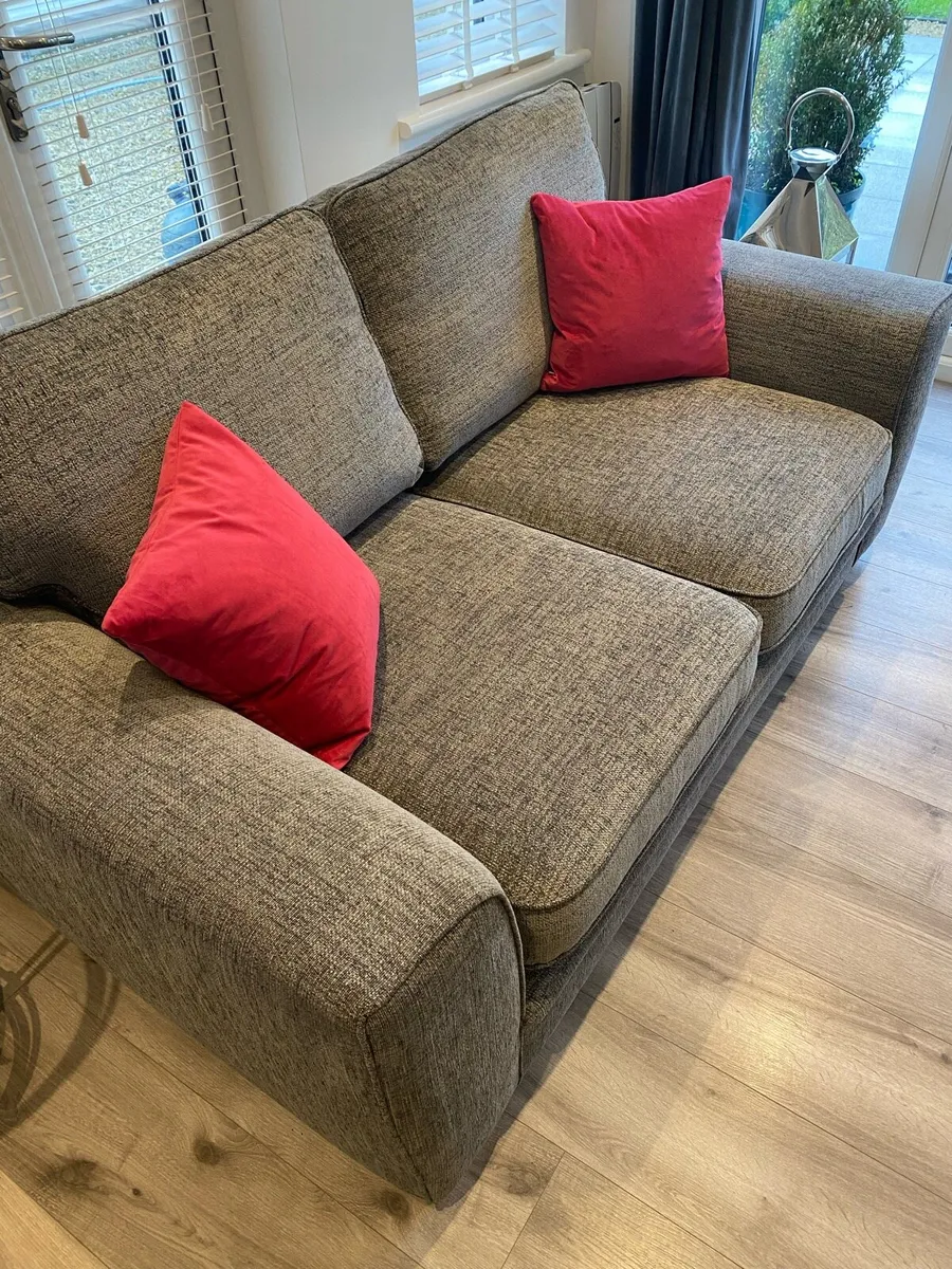 Luxurious grey couch and armchair - Image 4