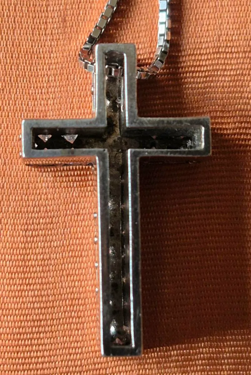 925 Silver 3D Cross Pendant & Chain - Image 3